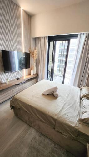 An Entire Charming Designed Apt - RIVIERA Residence - Just Minutes to downtown!