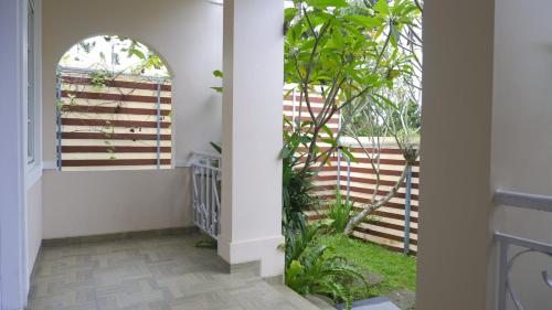 Κήπος έξω από το Villa Dalia Puncak R4-19