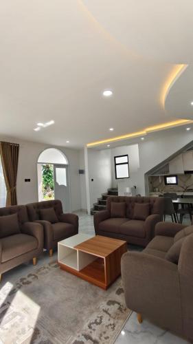 Χώρος καθιστικού στο Villa Dalia Puncak NA6-06