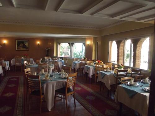 Restaurace v ubytování Hotel Al Kabir