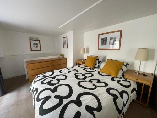 Delightful Dauphine Apartment Saint-Germain