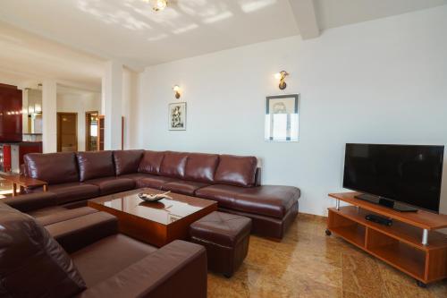 Apartments Zezeljにあるテレビまたはエンターテインメントセンター