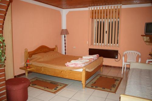 Gallery image of Sobe Rooms Szobák Zimmer KIS in Palić