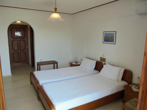 Gallery image of Hotel Paradise in Vassilias