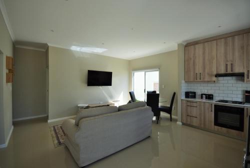 Billede fra billedgalleriet på Tweespruit Estate - Stellenbosch- 3 Bedroom House i Stellenbosch