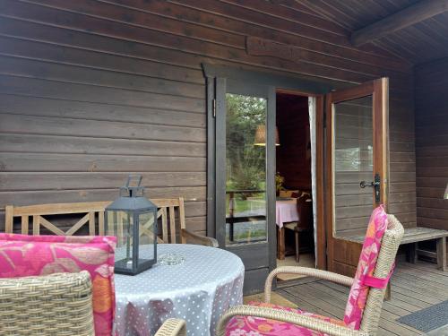 Posezení v ubytování Cozy holiday home on a horse farm in the Lüneburg Heath