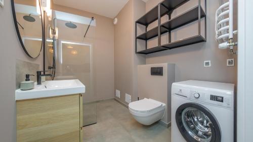Ένα μπάνιο στο Apartament A08 Karwica Zapach Lasu
