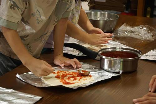 Makanan di atau berdekatan apartmen