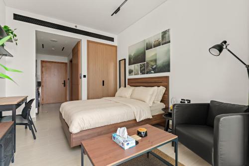 Modern Studio with Pool & Gym - Prime JVC Location