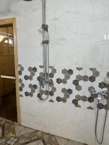 Vannituba majutusasutuses Хом вилла