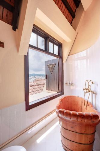 Un baño de Saphir Dalat Hotel
