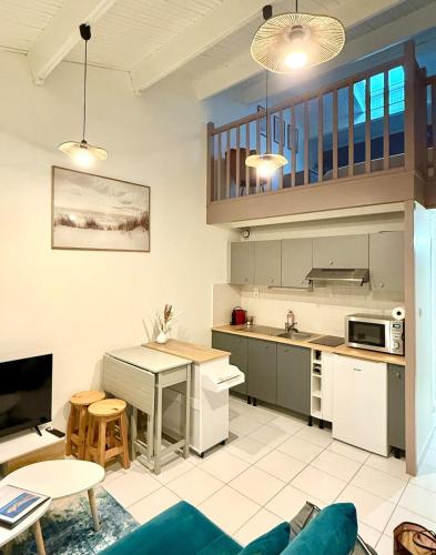 Studio mezzanine- 10 min plage- Parking gratuit