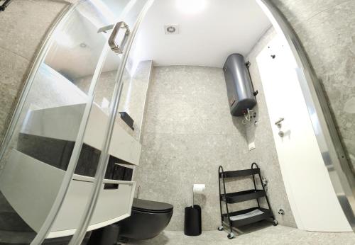 Ένα μπάνιο στο Marelis City appartment Bar