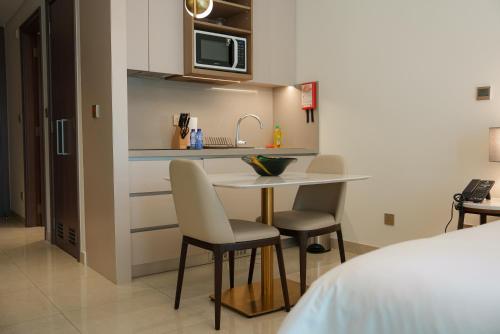 Address Beach Resort Residence Bahrainにあるベッド