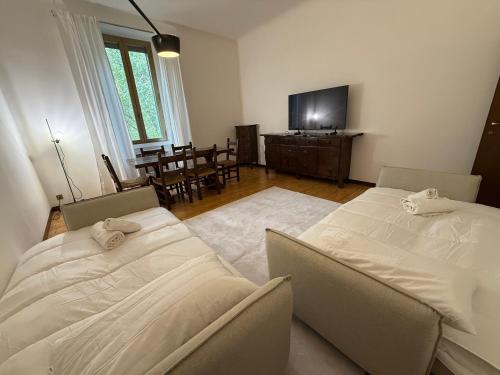 70s Vibes Milan Flat Close to Bocconi University