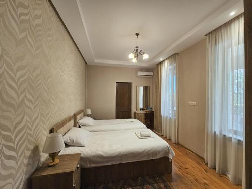 Una cama o camas en una habitación de Kera
