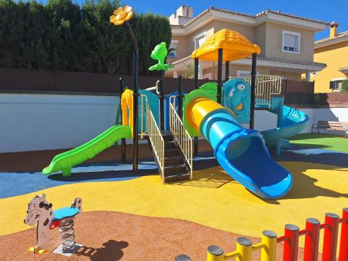 Extraordinaria Villa con piscina y chimenea