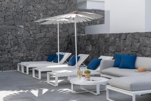 Ruang duduk di Villa Deluxe 1&2 - Casangular by Upper