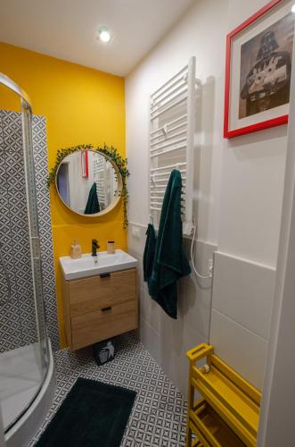 Ένα μπάνιο στο Studio na Średniej - Gliwice Old Town Studio Flat