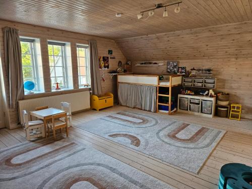 Η κουζίνα ή μικρή κουζίνα στο Central Nørresundby Gem - Steps from Aalborg