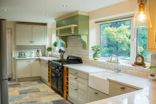 Dapur atau dapur kecil di 4-Bed House in Wetherby sleeps 8 near York