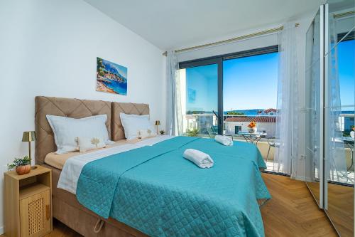 "Zlatna Palma"Luxury Seaview Penthouse & Jacuzzi, 300m to beach