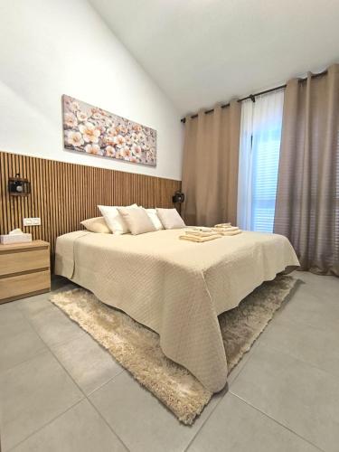 PEARL Los Cristianos - AC, pool, fibre net, tv channels, calm atmosphere