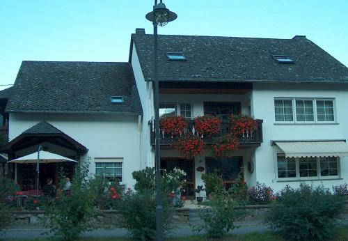 Gallery image of Gästehaus-Weingut Michael Scholer in Schleich