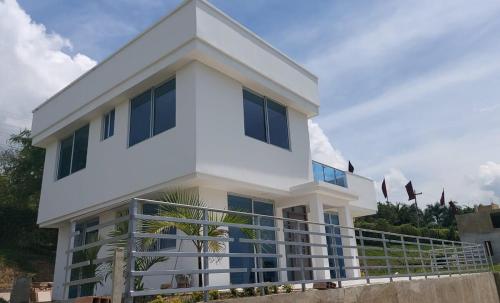 Bangunan di mana terletaknya rumah percutian