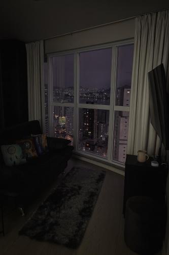 Un lugar para sentarse en Loft vista Mar - Entre Itajaí e Balneário Camboriú