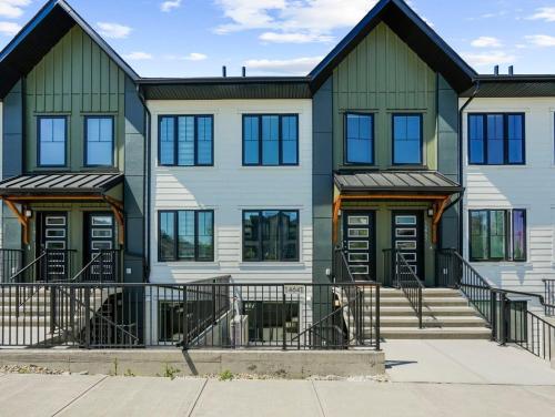 Το κτήριο όπου στεγάζεται  το διαμέρισμα