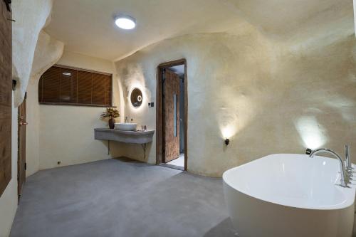 Floral Hotel Shexian Taibaiju B&B Huizhou Ancient City Branchにあるバスルーム