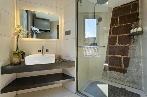 Floral Hotel Shexian Taibaiju B&B Huizhou Ancient City Branchにあるバスルーム