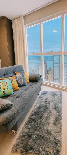 Un lugar para sentarse en Loft vista Mar - Entre Itajaí e Balneário Camboriú