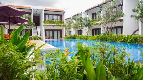 Bazén v ubytování Happy Resort Siem Reap nebo v jeho okolí