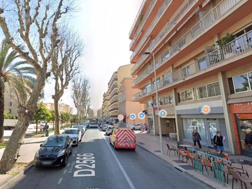 Agréable 2P rénové au centre avec terrasse - FR-1-196-387