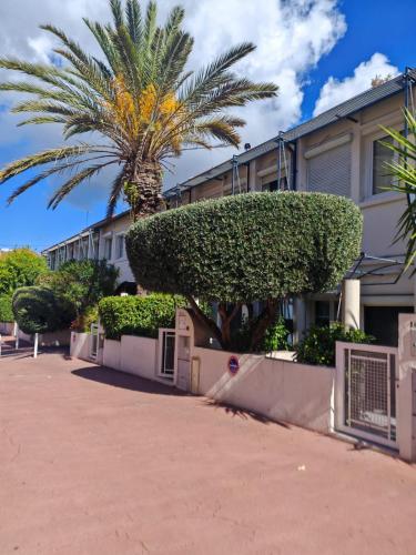 La petite MAISON BLANCHE CANNES