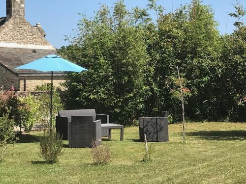 Un jardín fuera de Gîte l'Hermine