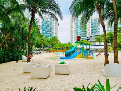 Kolam renang di atau dekat dengan 725 Positano Tower - Azure Urban Resort Residences