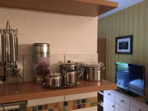 Dapur atau dapur kecil di The Place After the Race B&B