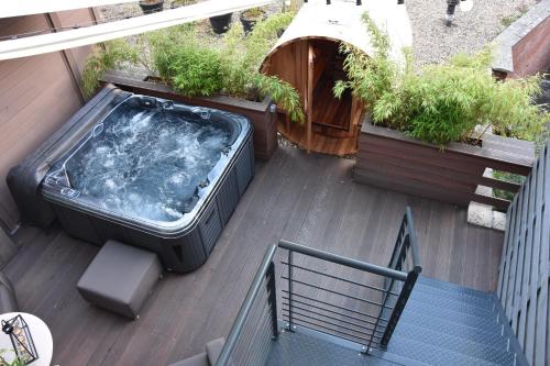 Galería fotográfica de Suite 40 Jacuzzi & Sauna by Malmedreams en Malmedy