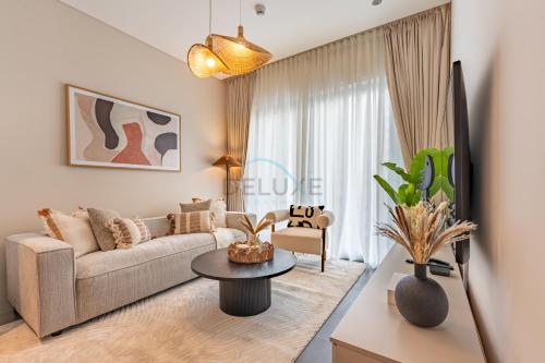 1BR with Maid's Room, Few Minutes Drive to Downtown Dubai, Burj Khalifa, Dubai Mall, Close to Parks and Crystal Lagoons - The Crest Tower C, Sobha Hartland by Deluxe Holiday Homes