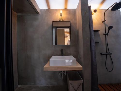 Koupelna v ubytování 星と水の宿 瀬底島