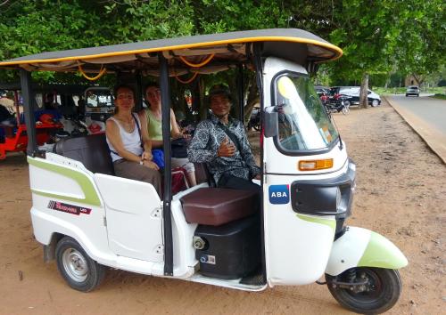 Επισκέπτες που μένουν στο Angkor Piseth Retreat