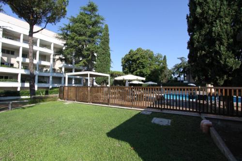Clio Apartment with Seasonal Pool