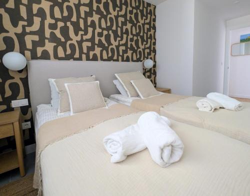 Oasis 325 Premium Apartment Sea & Mountains View photo 33