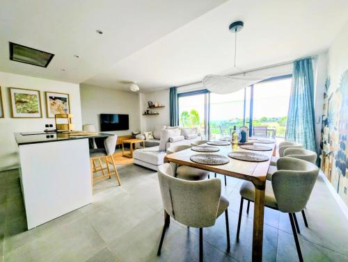 Oasis 325 Premium Apartment Sea & Mountains View photo 24