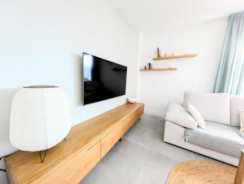 Oasis 325 Premium Apartment Sea & Mountains View photo 26