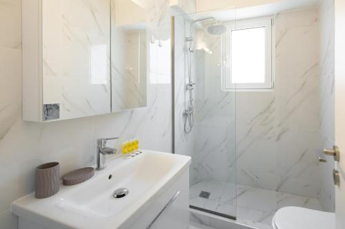 3-Bedroom Apartment in Marousi