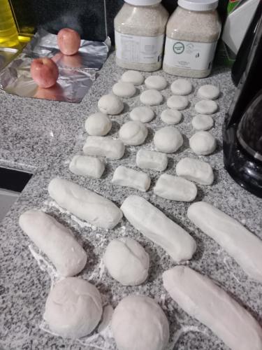 een hoop ongebakken deeg op een aanrecht bij Your Little Resort, calm, secure in Manilla